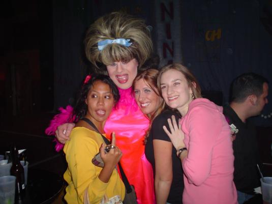 56178661_399566080863432_9099458867405783040_n